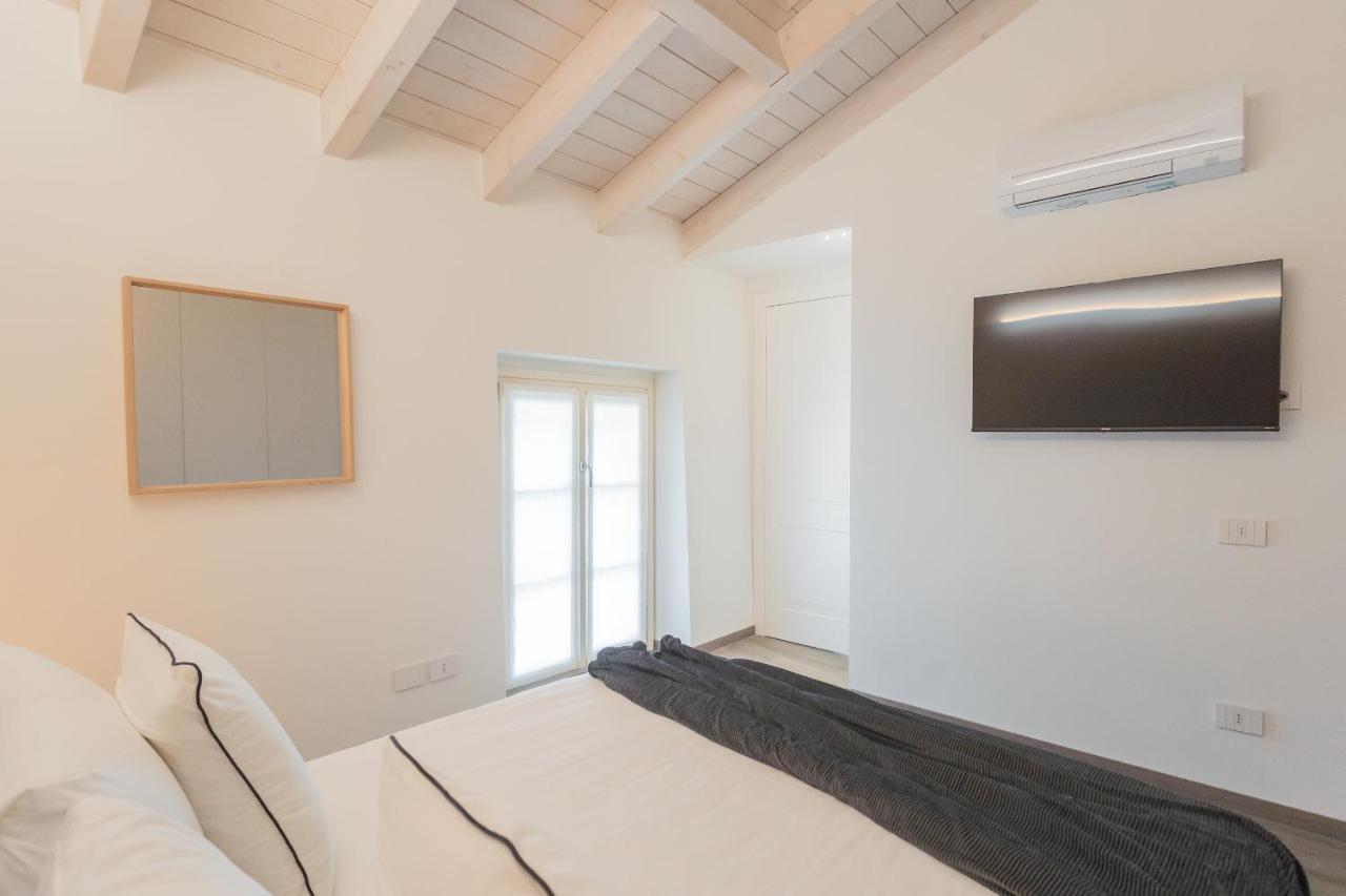 Muralto'S Nest By Rent All Como Exteriör bild