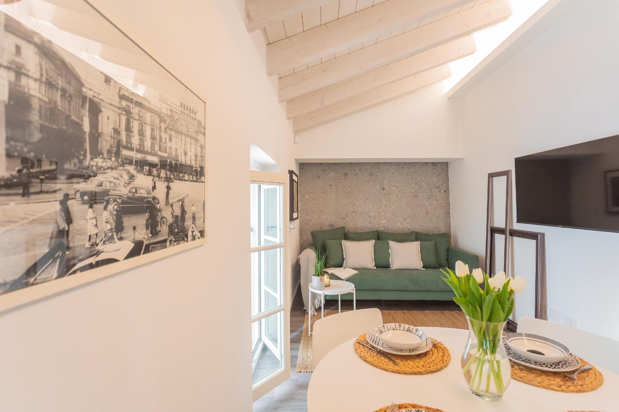 Muralto'S Nest By Rent All Como Exteriör bild
