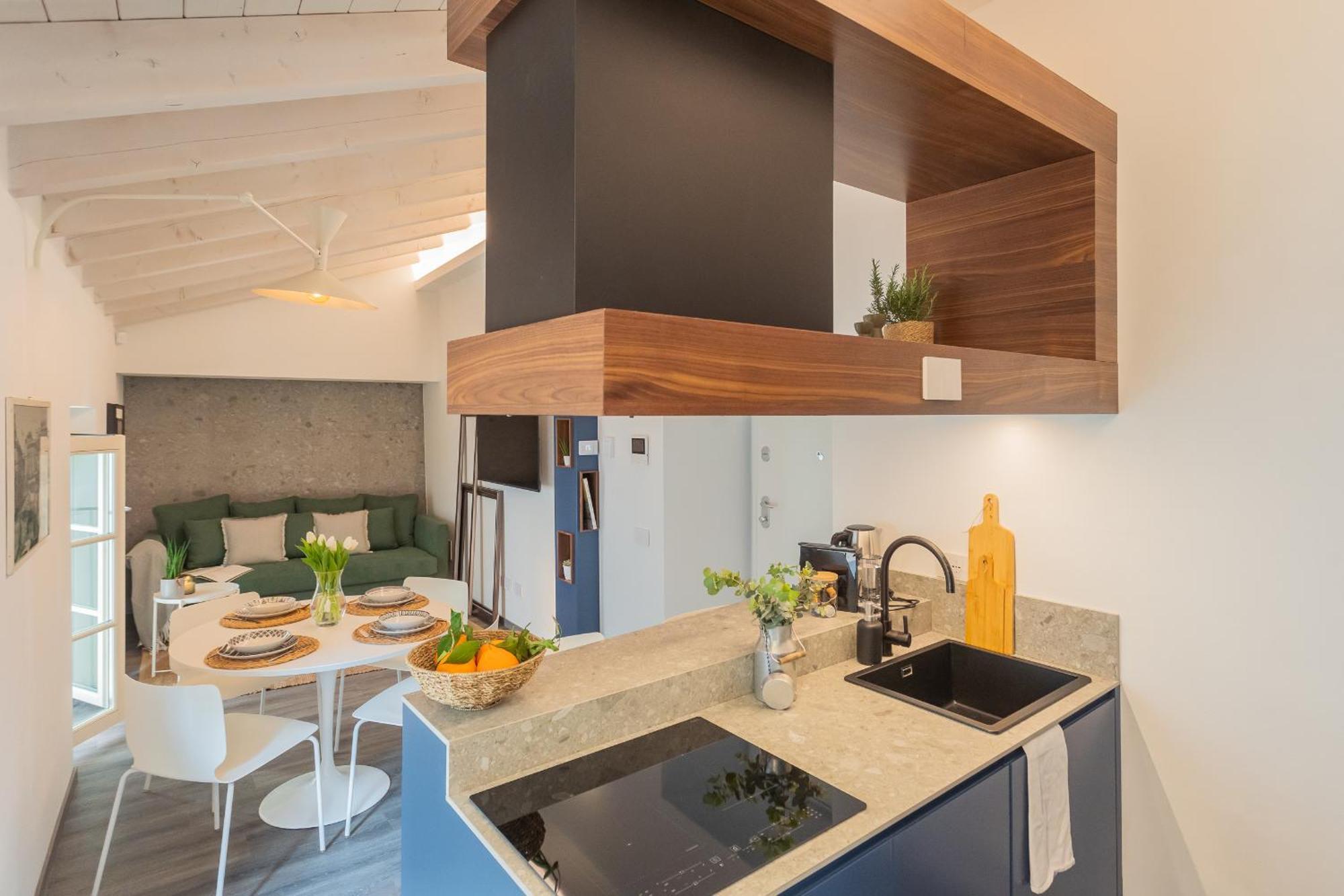Muralto'S Nest By Rent All Como Exteriör bild